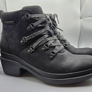 Merrell Black Women's Winter Lace-Up Ankle Boots